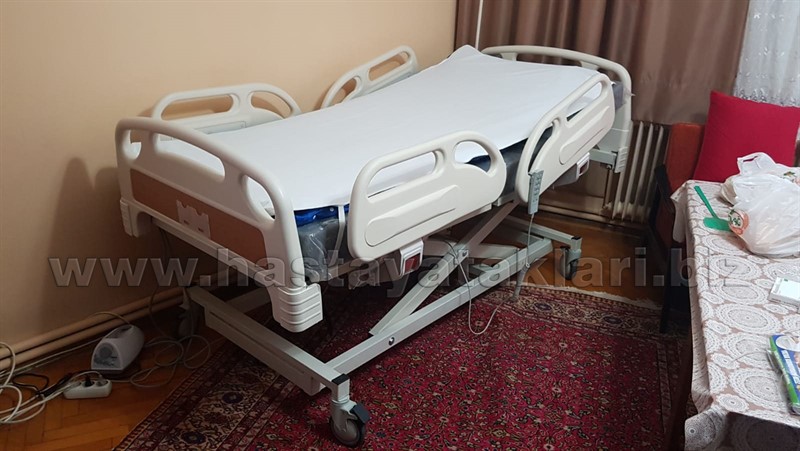 ameliyat sonrası kullanılan hasta yatağı